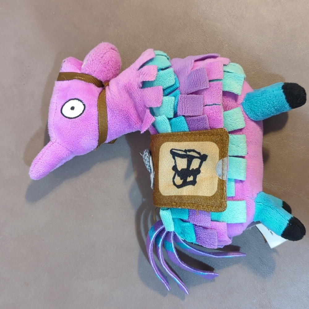 Fortnite Loot Llama and dark Llamacorn plush Whiplash car Midfield Maestro - Picture 8 of 16